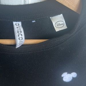 Black Mickey sweater✨✨